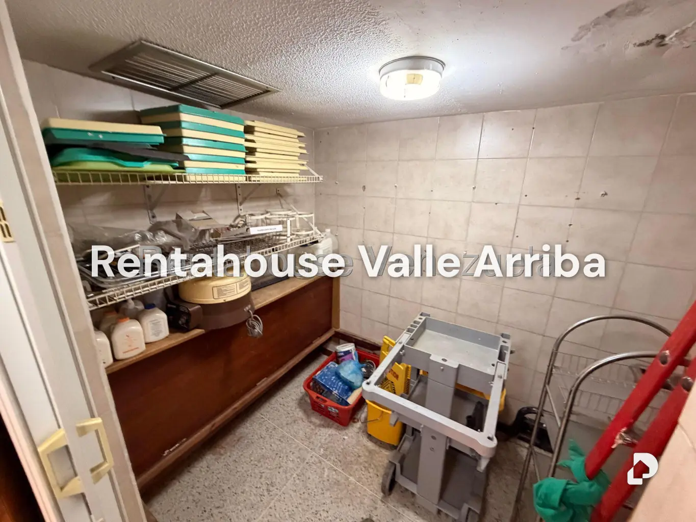 Local comercial en Bello Monte, Caracas – 27