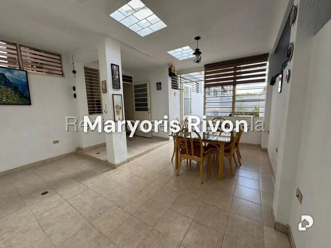 Casa en Alto Prado, Caracas – 11