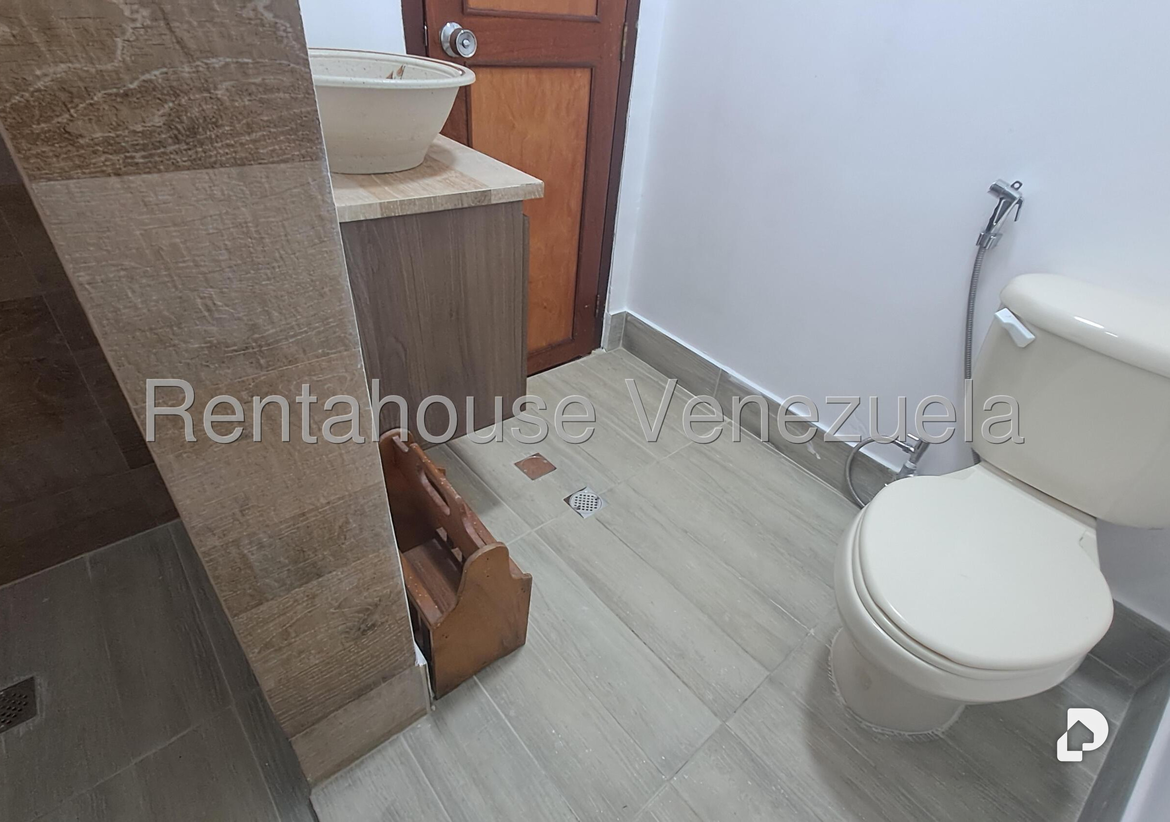 Anexo en Colinas de Vista Alegre, Caracas – 12