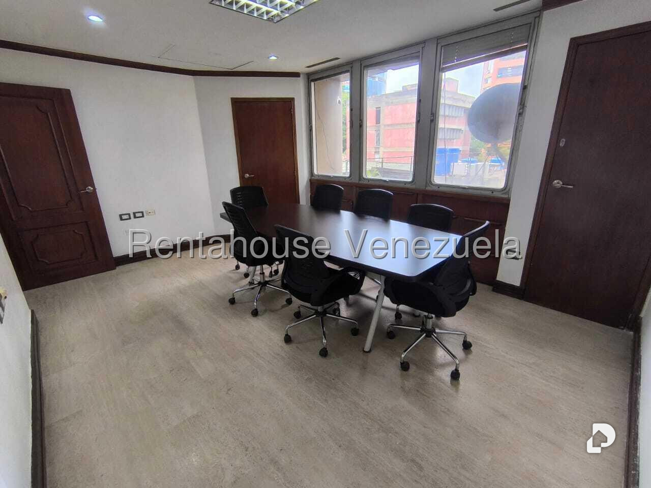 Oficina en El Rosal, Caracas – 12