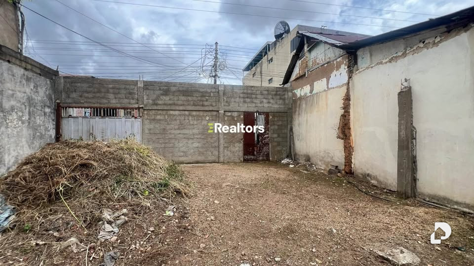 Land in Maturín – 3