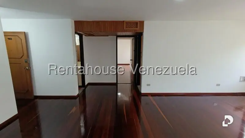 Apartamento en Altamira, Caracas – 15