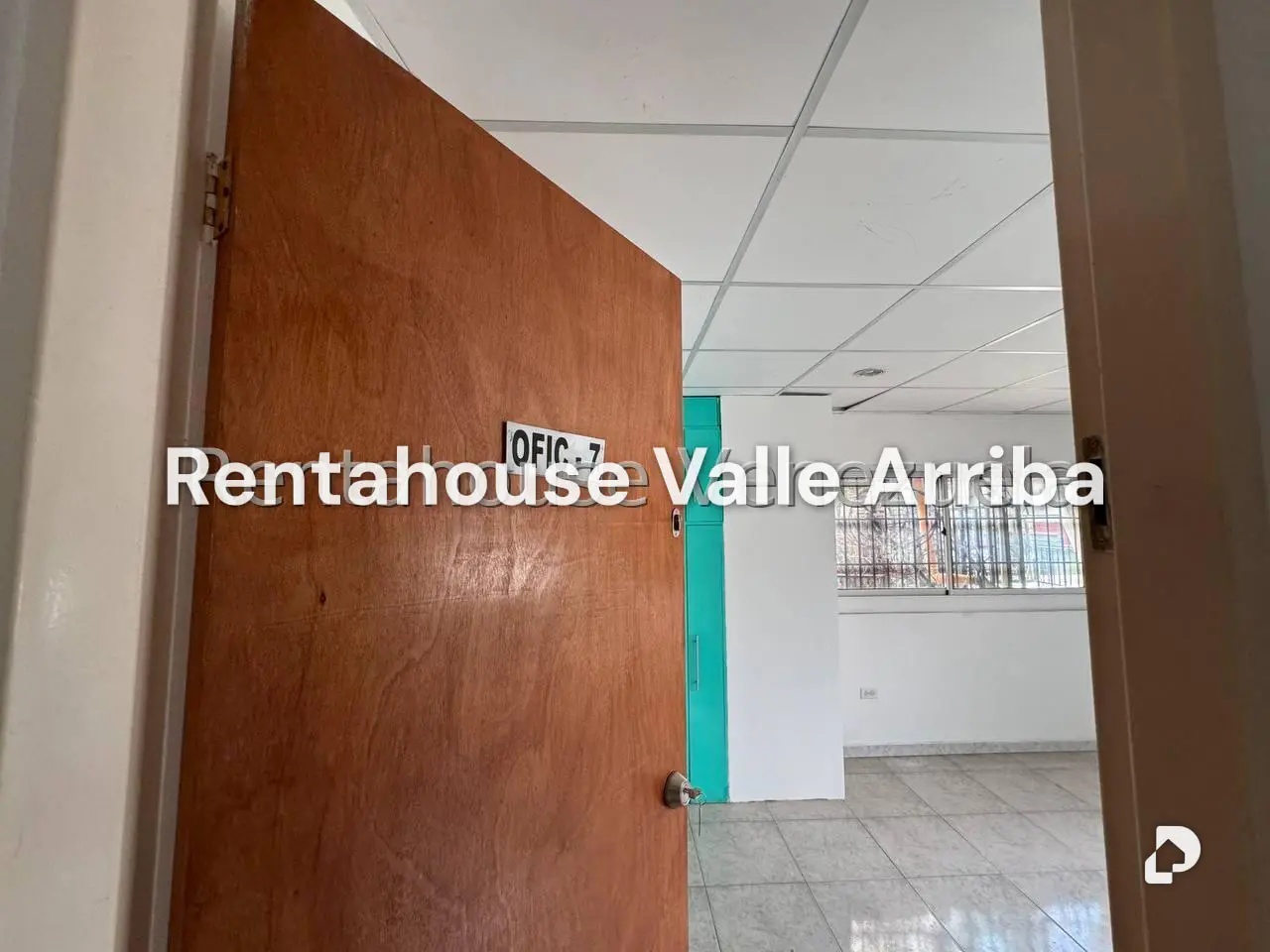 Oficina en Los Chaguaramos, Caracas – 13