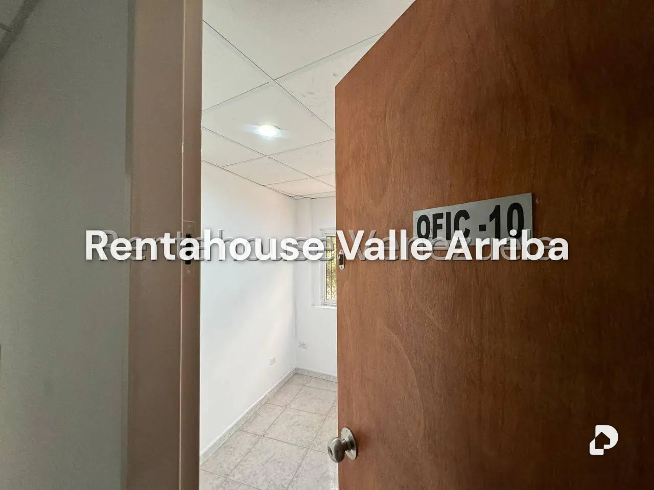 Oficina en Los Chaguaramos, Caracas – 26