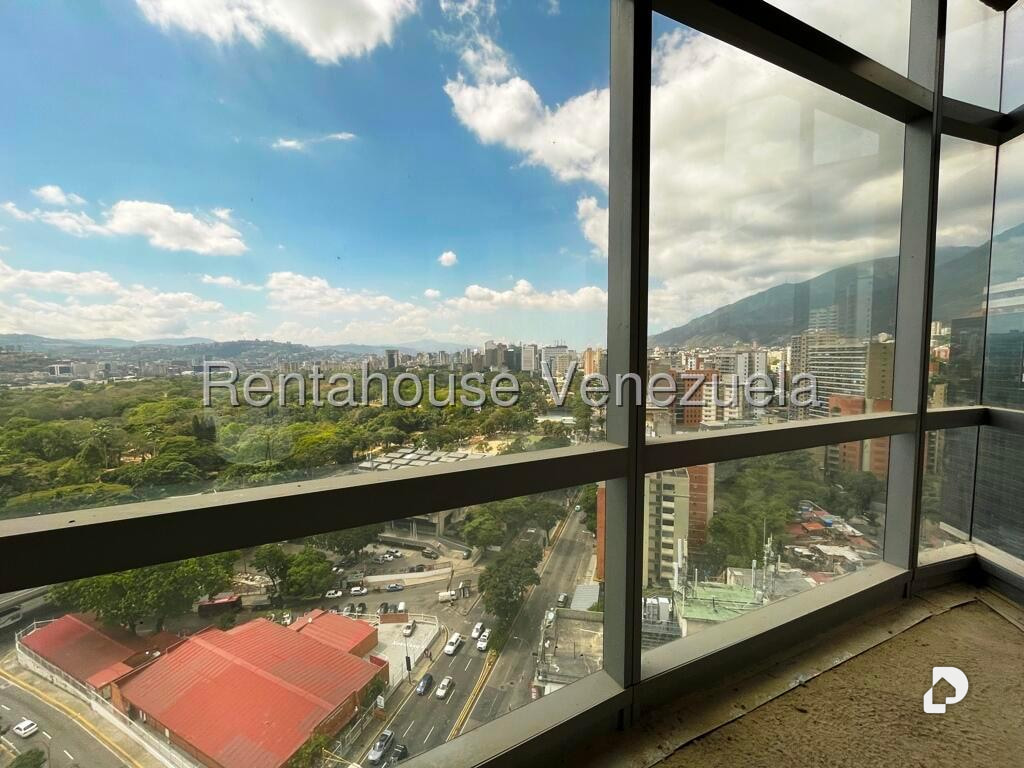 Oficina en Los Dos Caminos, Caracas – 10