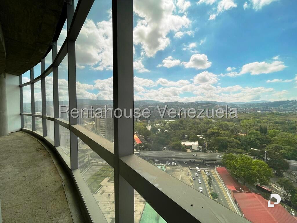 Oficina en Los Dos Caminos, Caracas – 8
