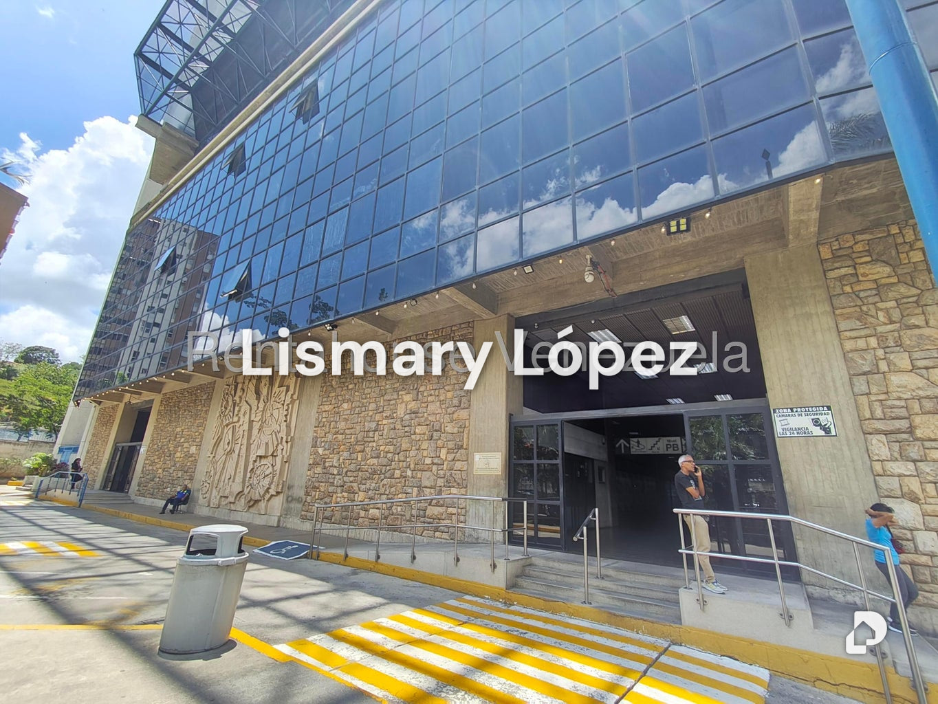 Local comercial en Macaracuay, Caracas – 18