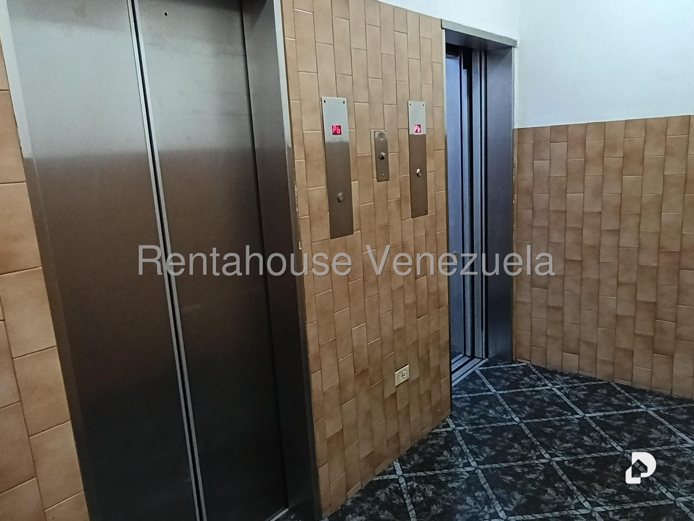 Apartamento en Los Rosales, Caracas – 15