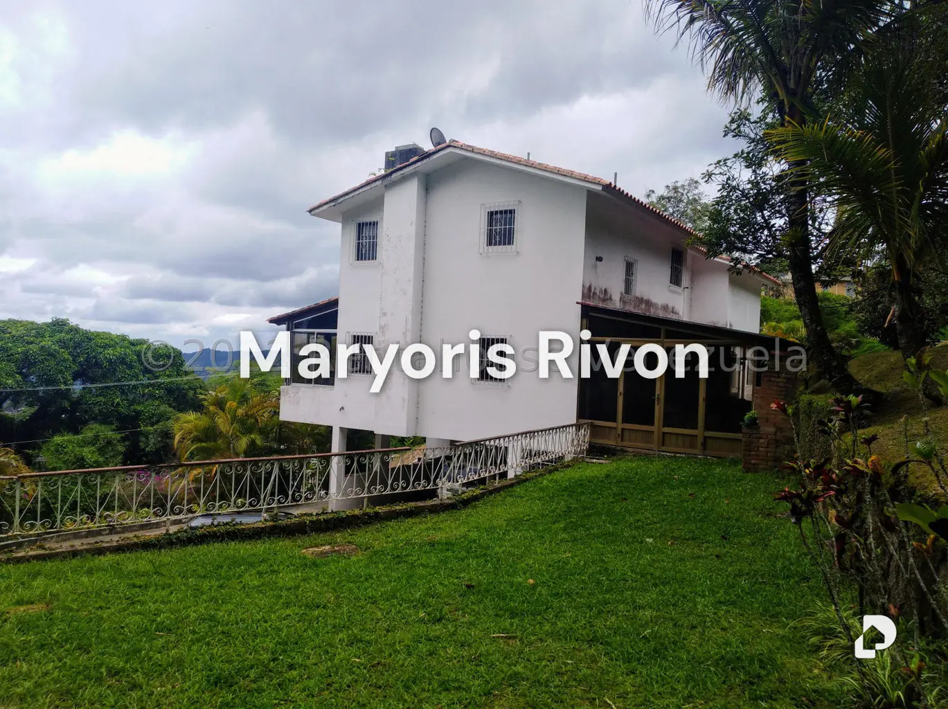 Casa en Oripoto, Caracas – 30