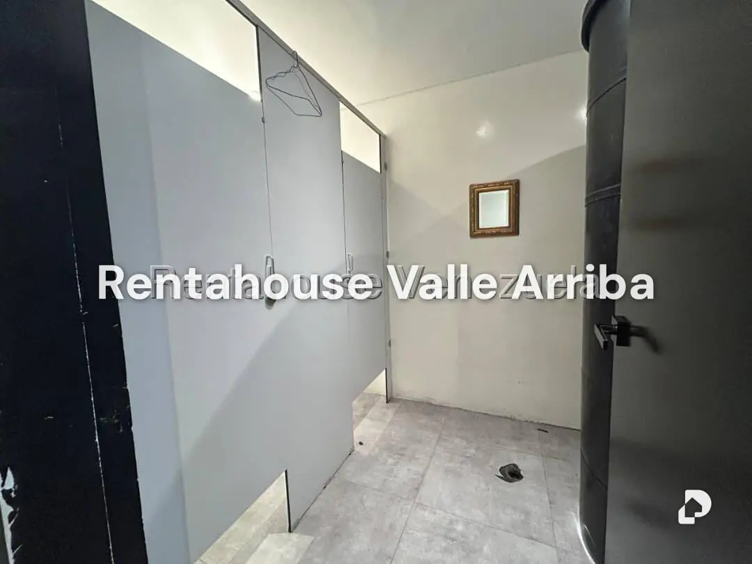 Local comercial en Chuao, Caracas – 18