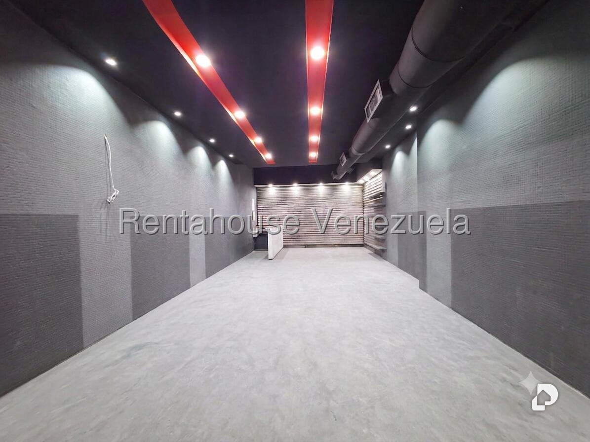 Local comercial en Los Dos Caminos, Caracas – 9