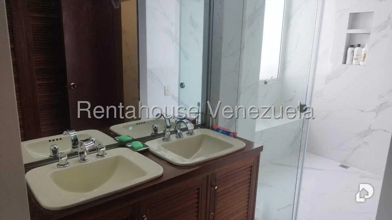 Apartamento en Lomas de Las Mercedes, Caracas – 32