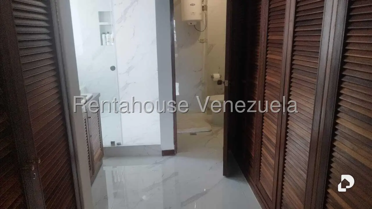 Apartamento en Lomas de Las Mercedes, Caracas – 31
