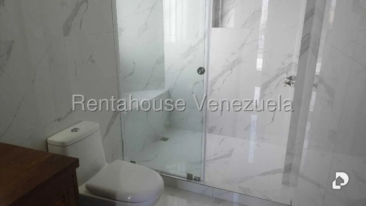 Apartamento en Lomas de Las Mercedes, Caracas – 28