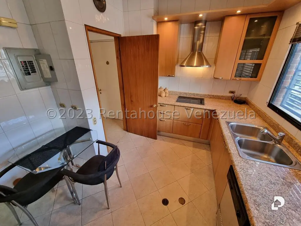 Apartamento en Campo Alegre, Caracas – 8