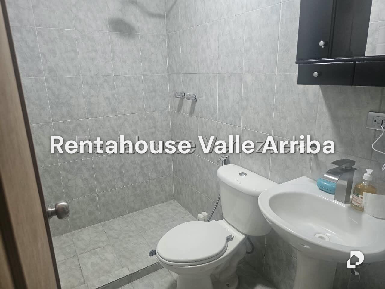 Apartamento en Colinas de La Tahona, Caracas