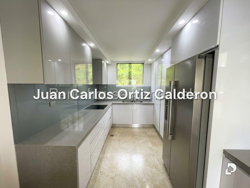 Apartamento en Colinas de La Tahona, Caracas – 12