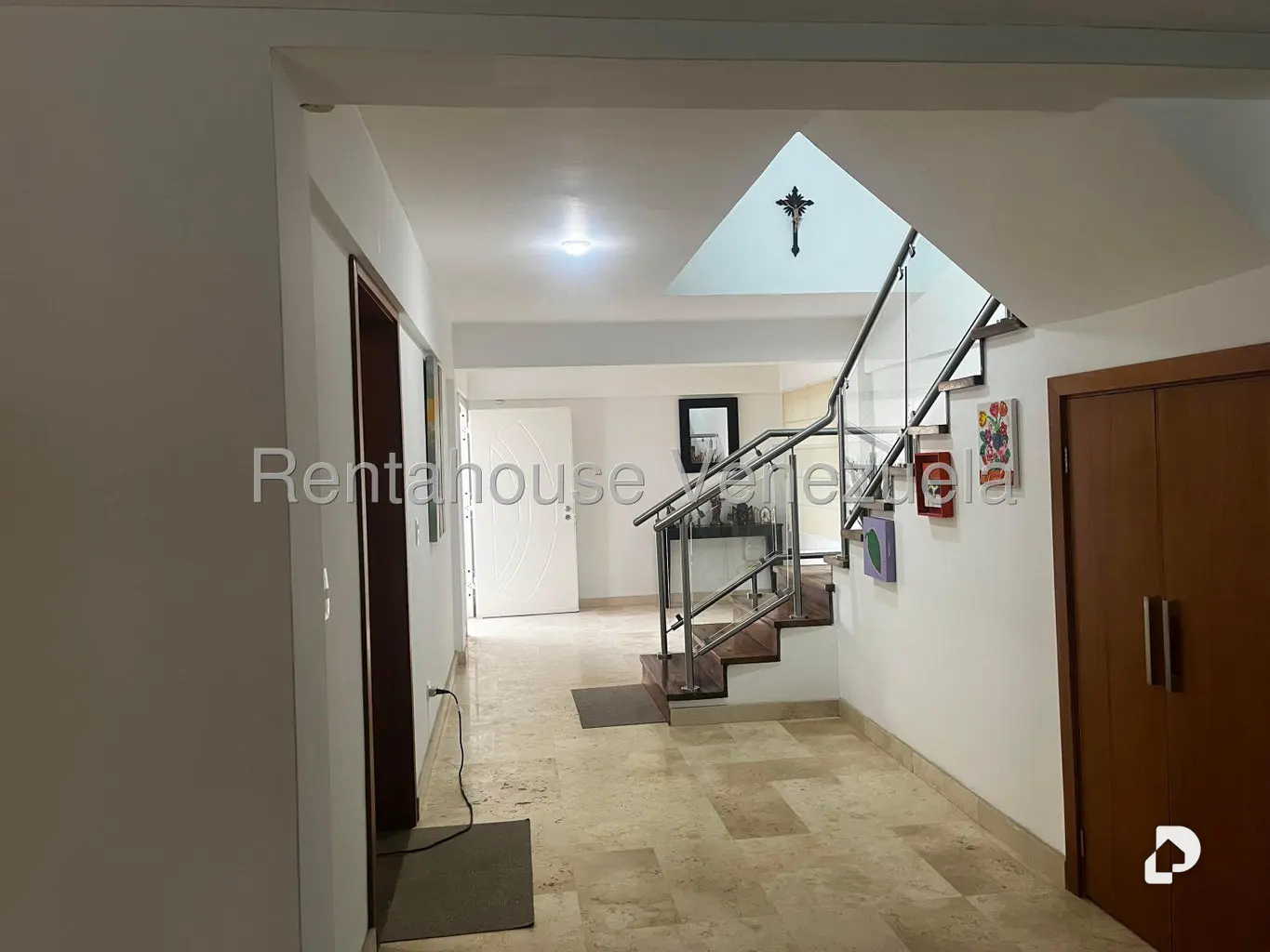Casa en Oripoto, Caracas – 11