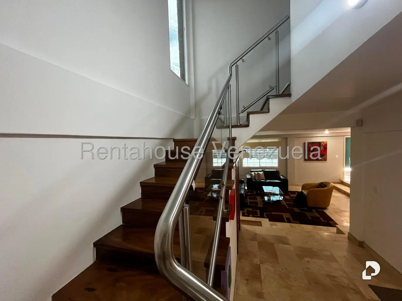 Casa en Oripoto, Caracas – 28