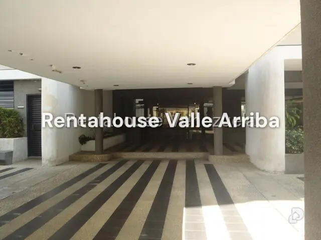 Apartment in Lomas de Prados del Este, Caracas – 4