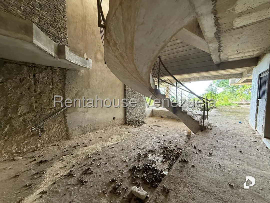 Casa en Alto Hatillo, Caracas – 11