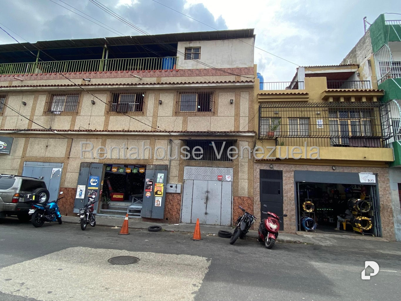 Local comercial en Puente Hierro, Caracas