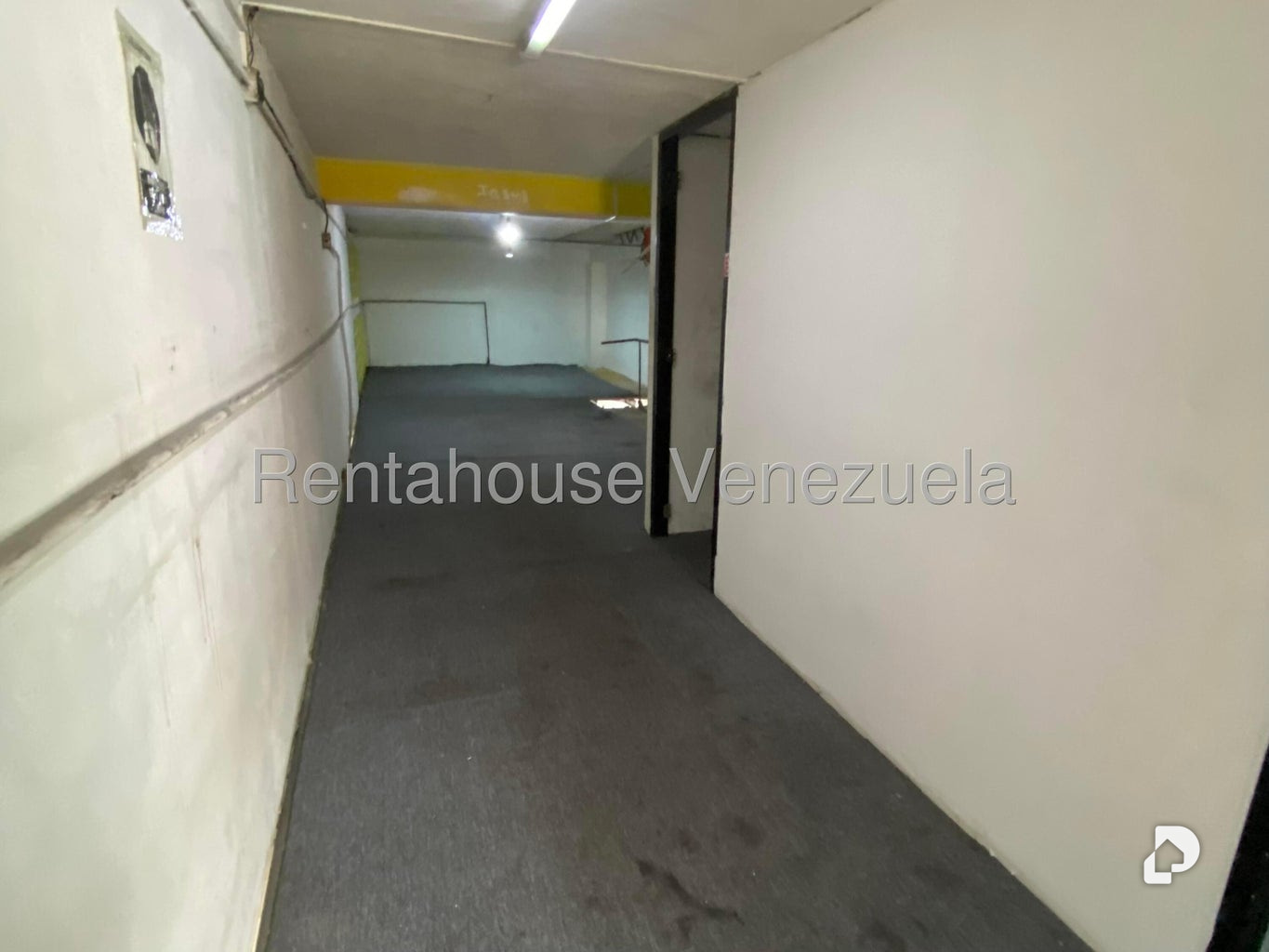 Local comercial en Puente Hierro, Caracas