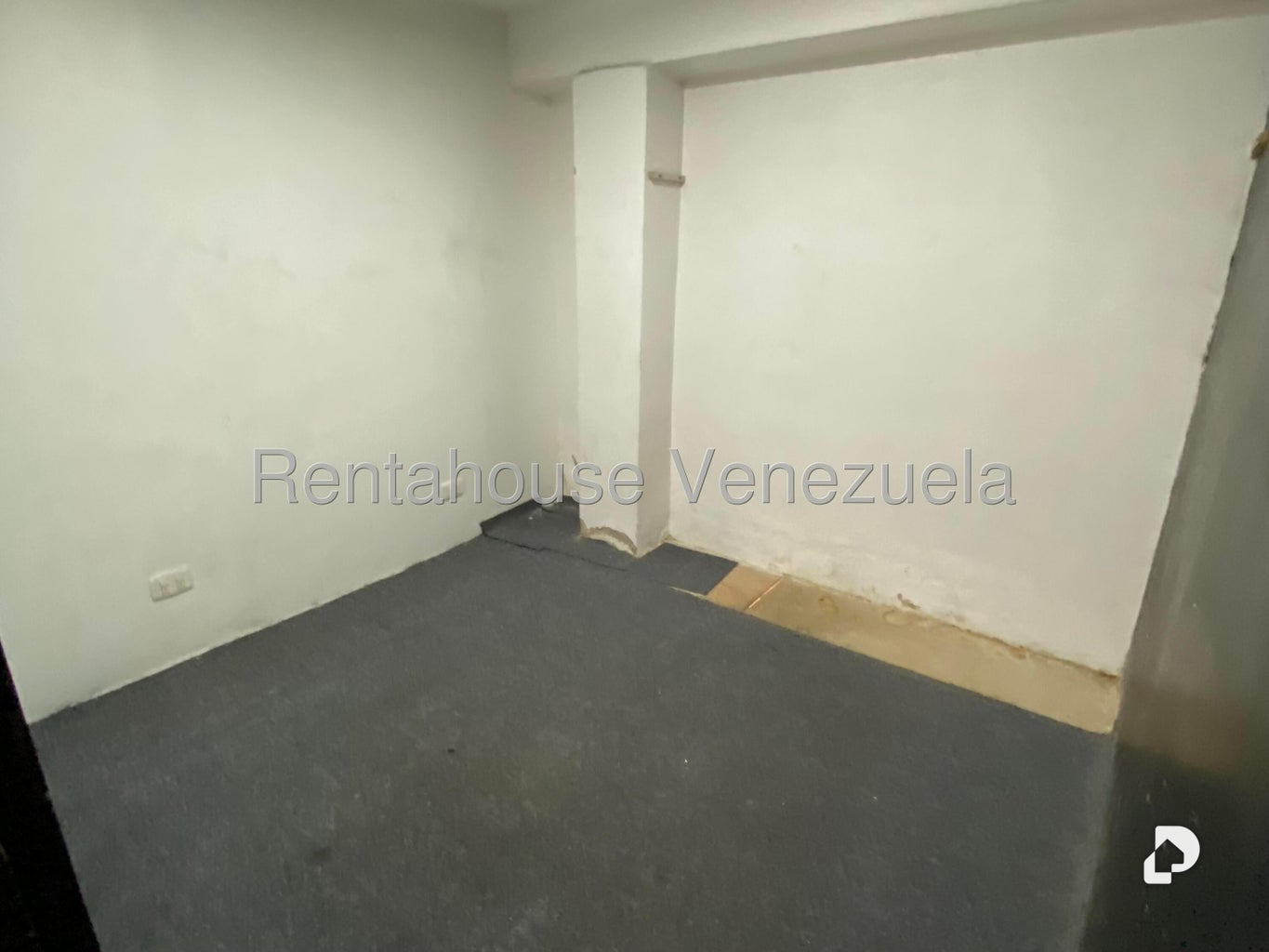 Local comercial en Puente Hierro, Caracas