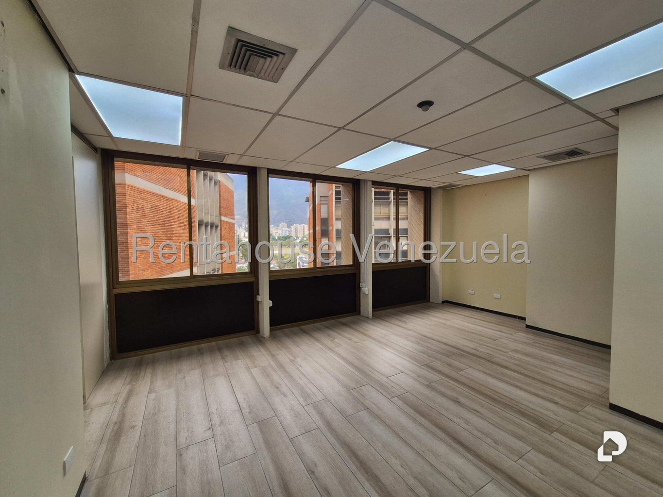 Office in Chuao, Caracas – 19