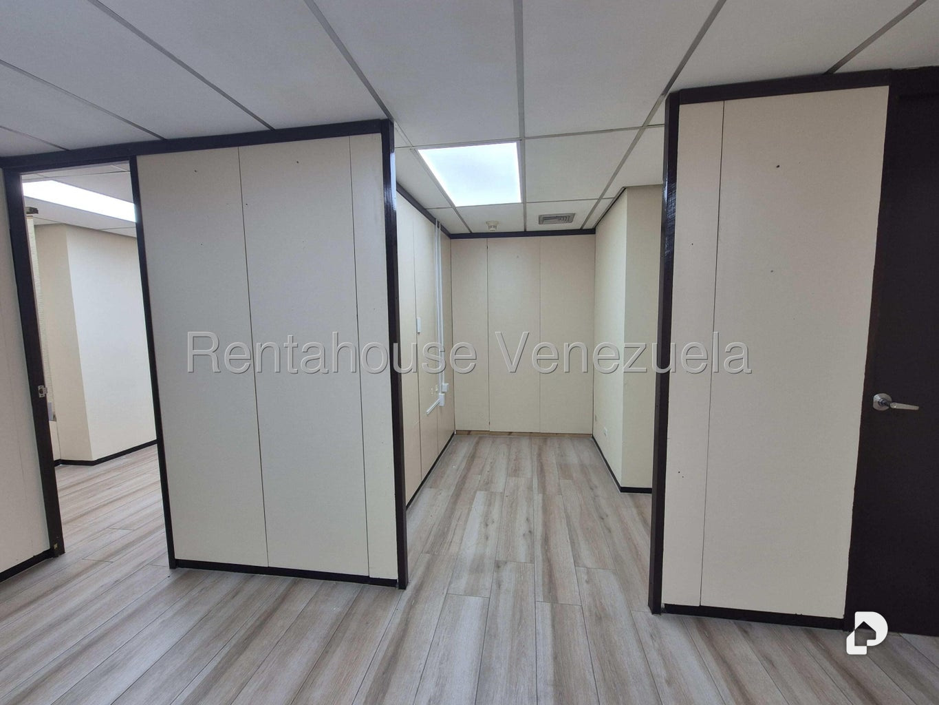 Office in Chuao, Caracas – 7