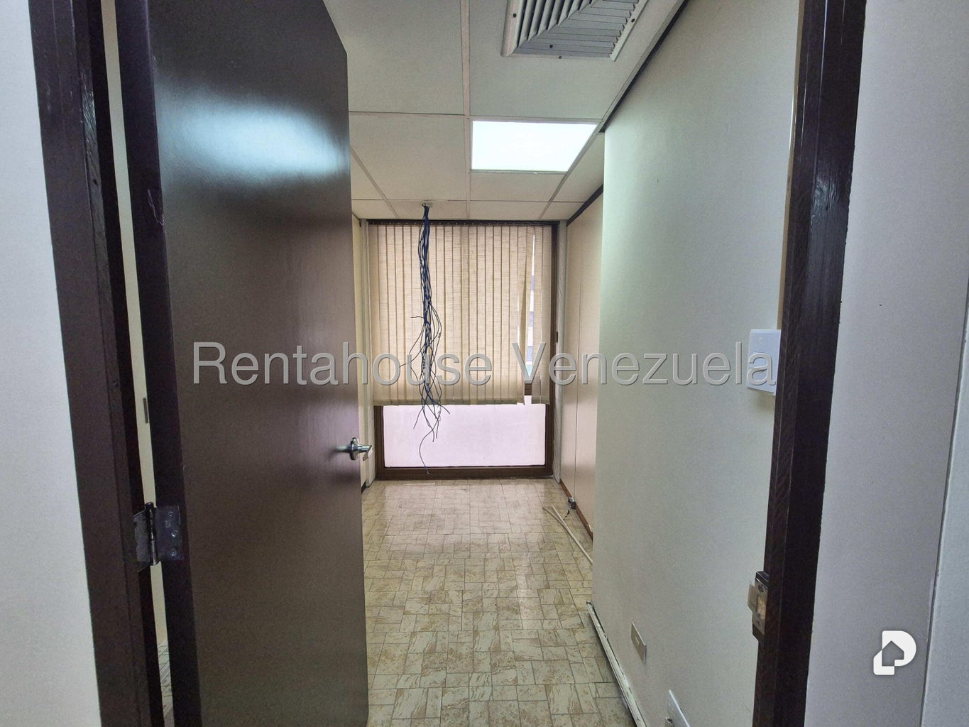 Office in Chuao, Caracas – 13
