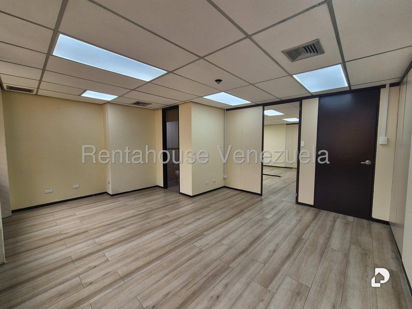 Office in Chuao, Caracas – 21