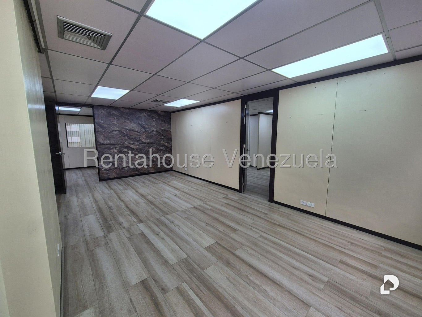 Office in Chuao, Caracas – 11