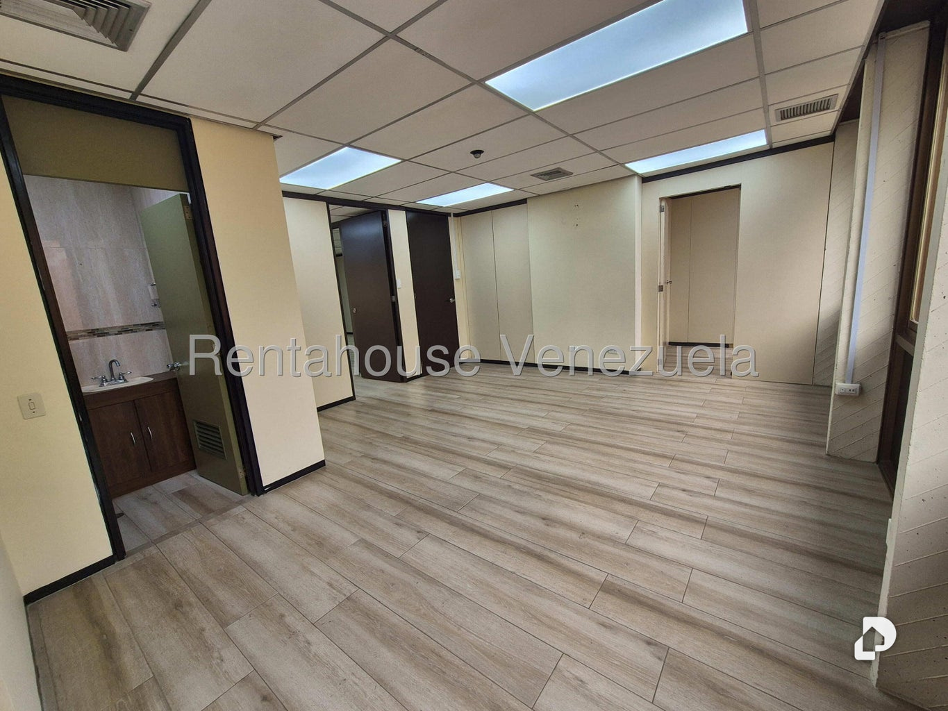 Office in Chuao, Caracas – 22