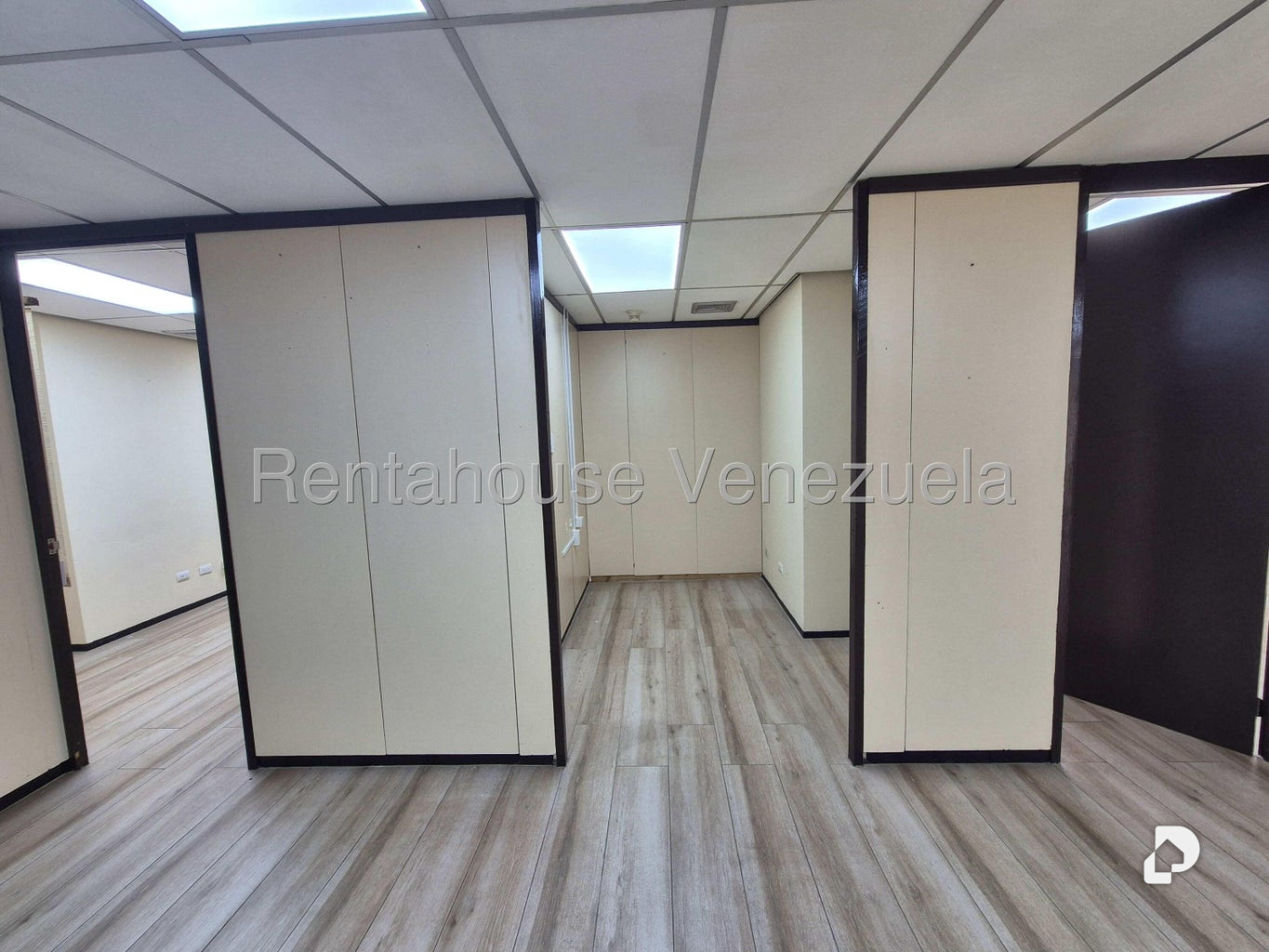Office in Chuao, Caracas – 25