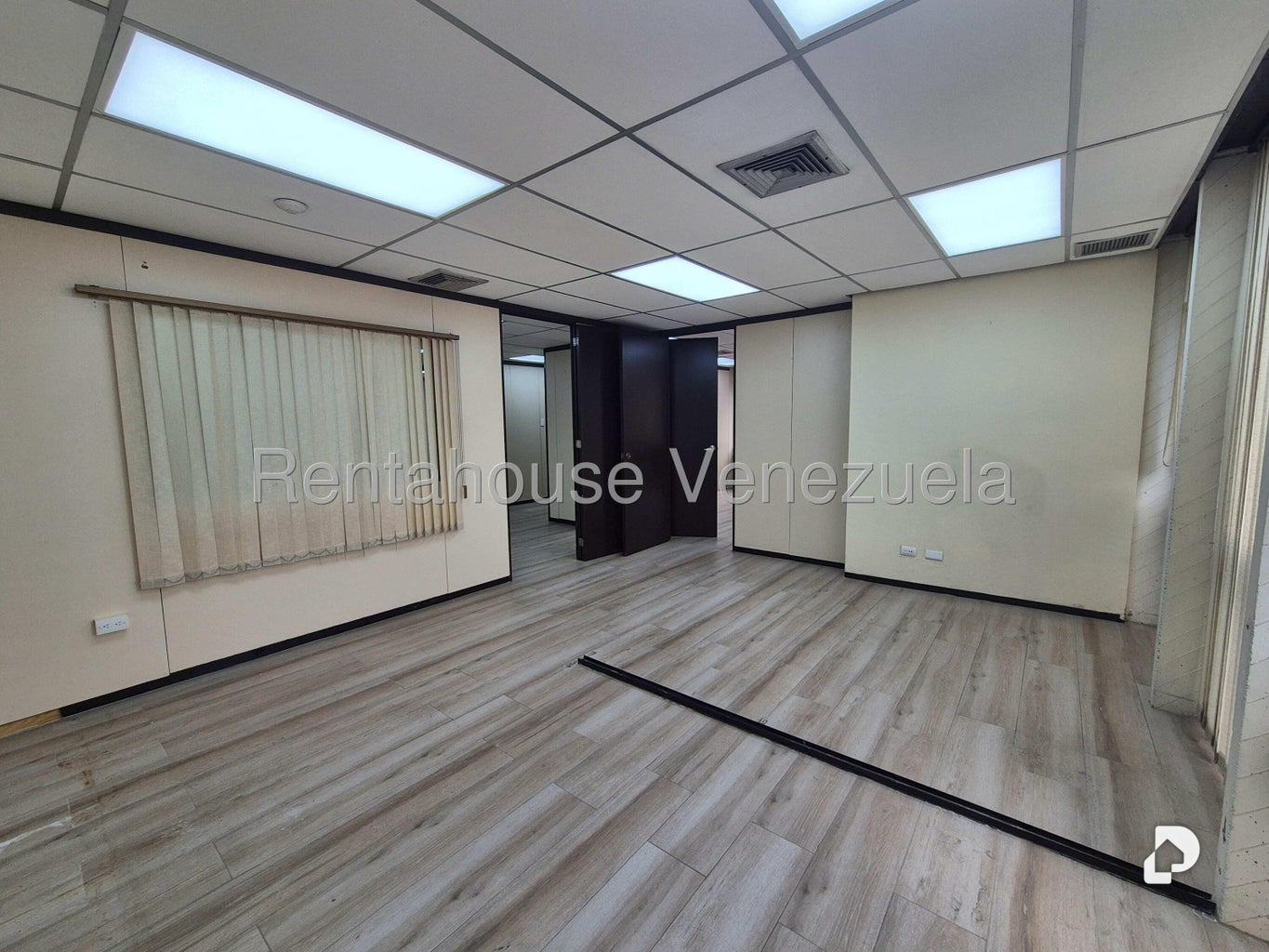 Office in Chuao, Caracas – 18