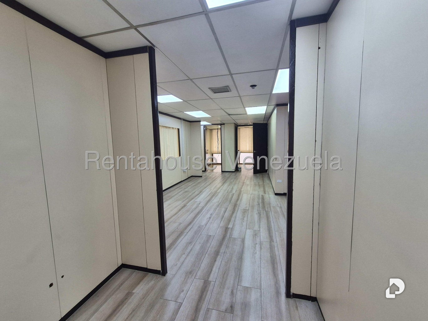 Office in Chuao, Caracas – 23