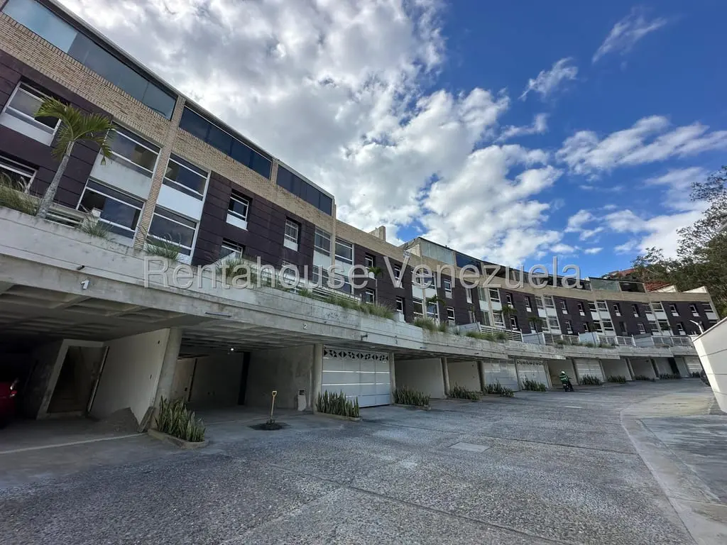 Casa en Colinas de La Tahona, Caracas - 1
