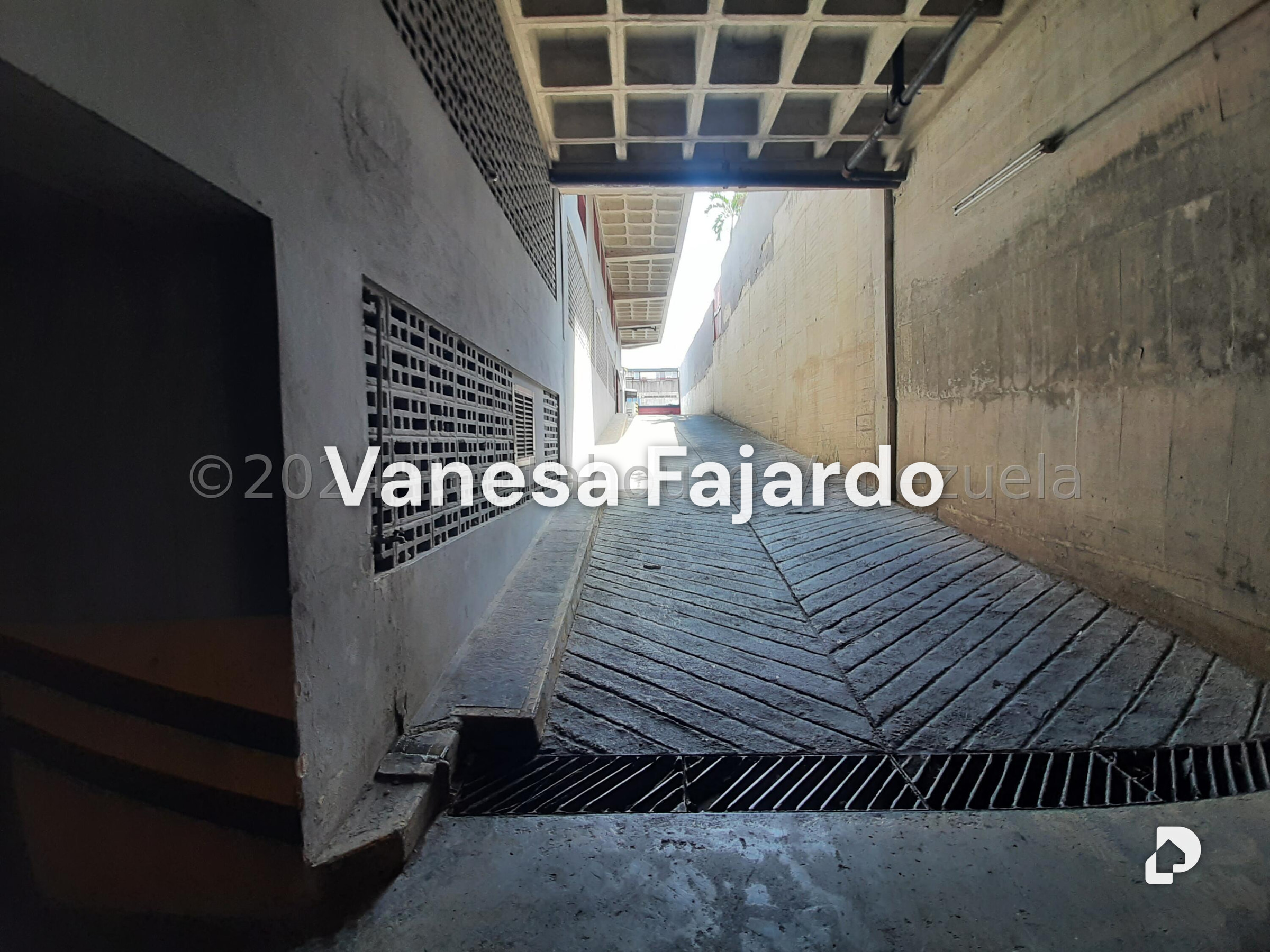 Edificio en Palo Verde, Caracas – 22