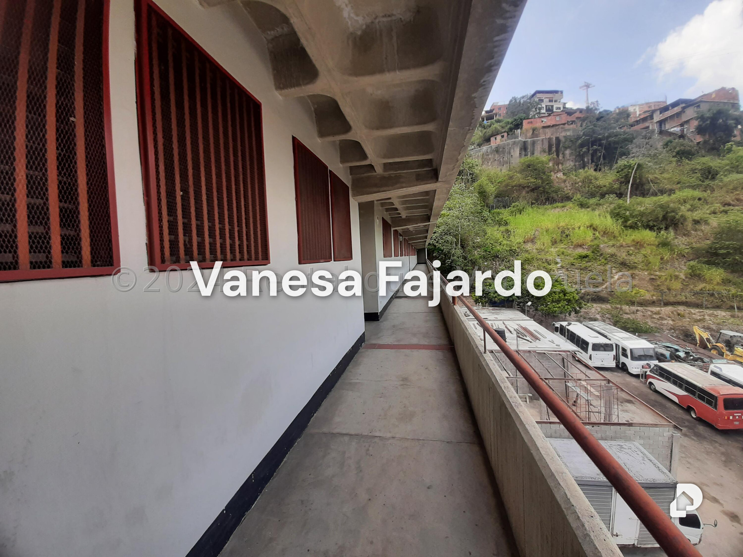 Edificio en Palo Verde, Caracas – 19