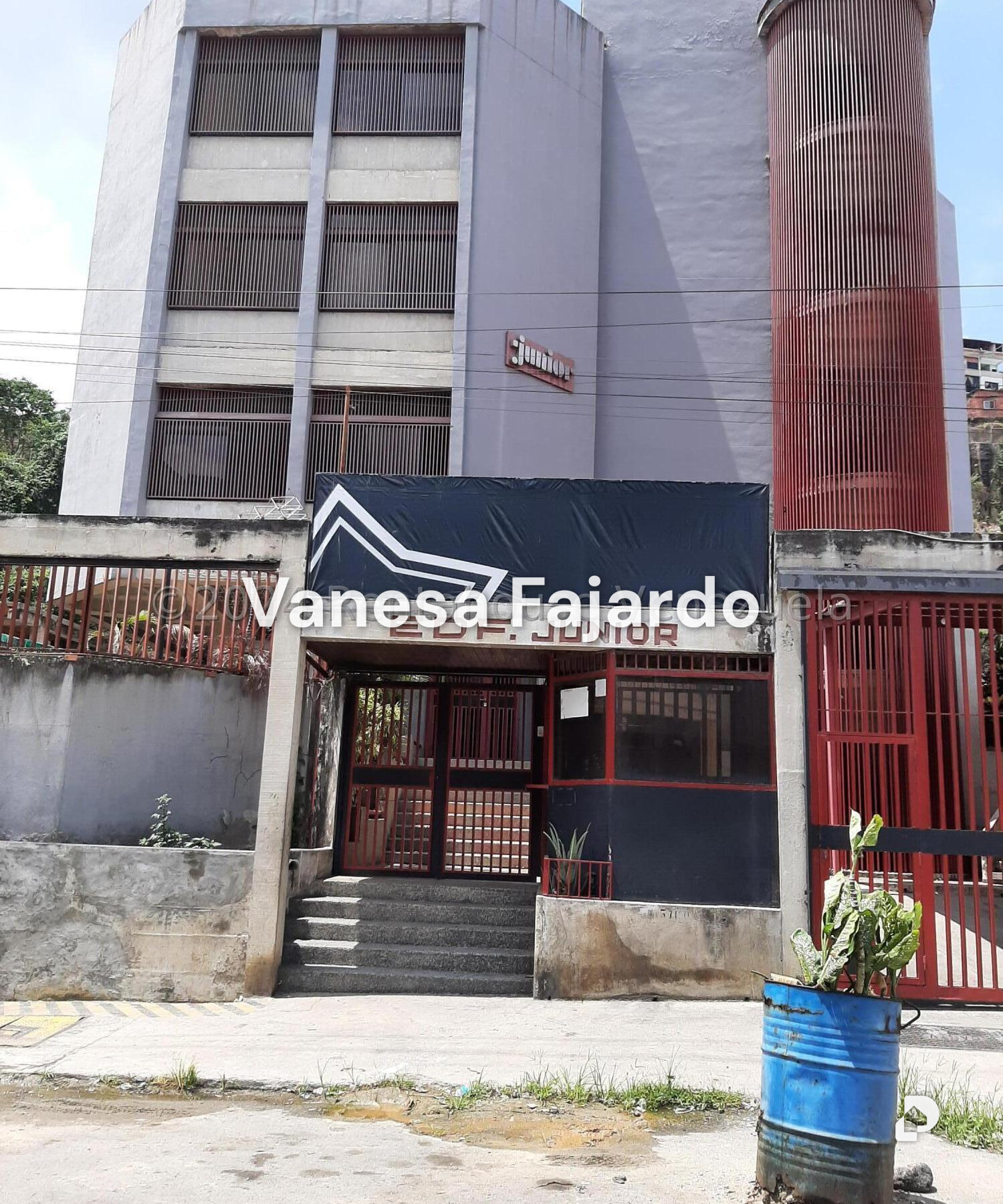 Edificio en Palo Verde, Caracas – 26