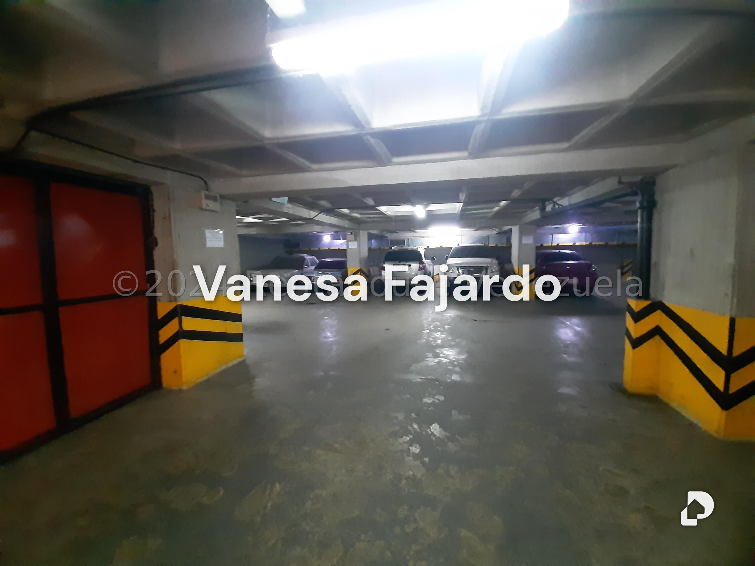Edificio en Palo Verde, Caracas – 23
