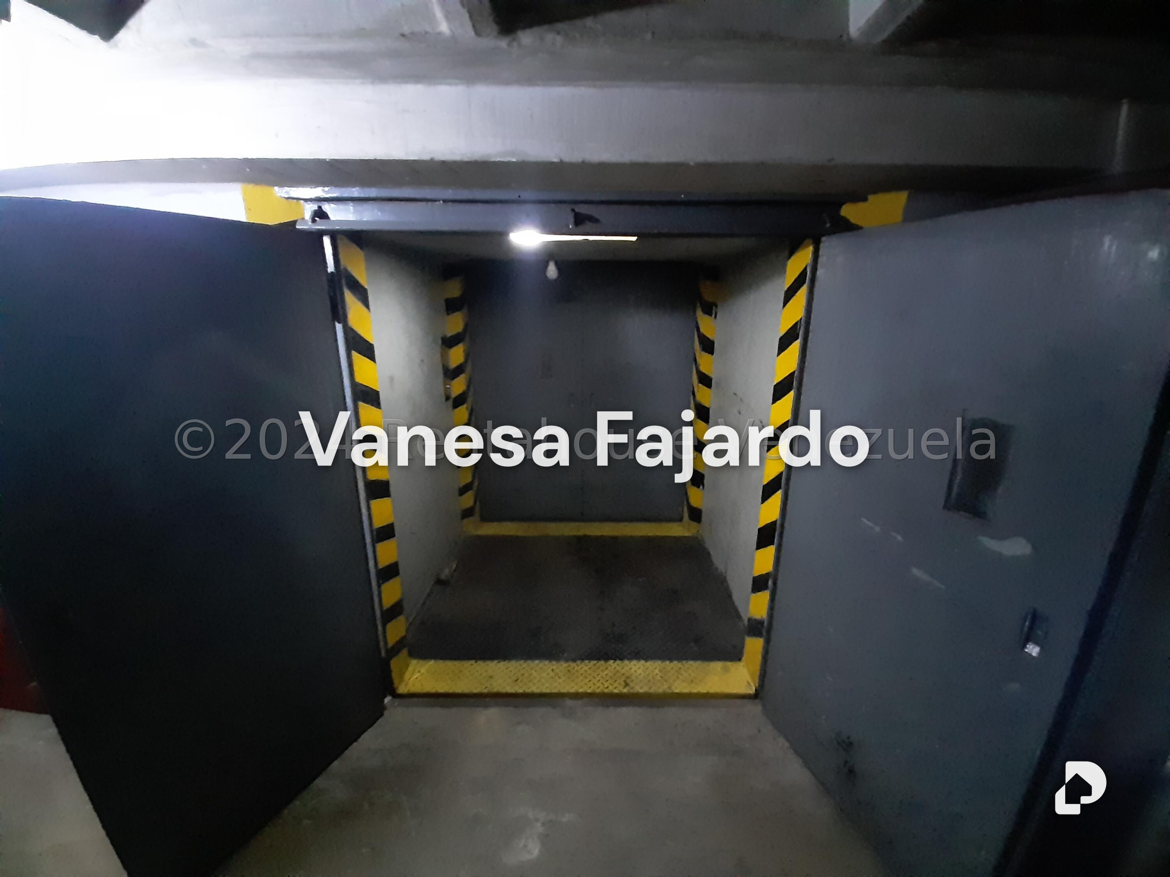 Edificio en Palo Verde, Caracas – 15