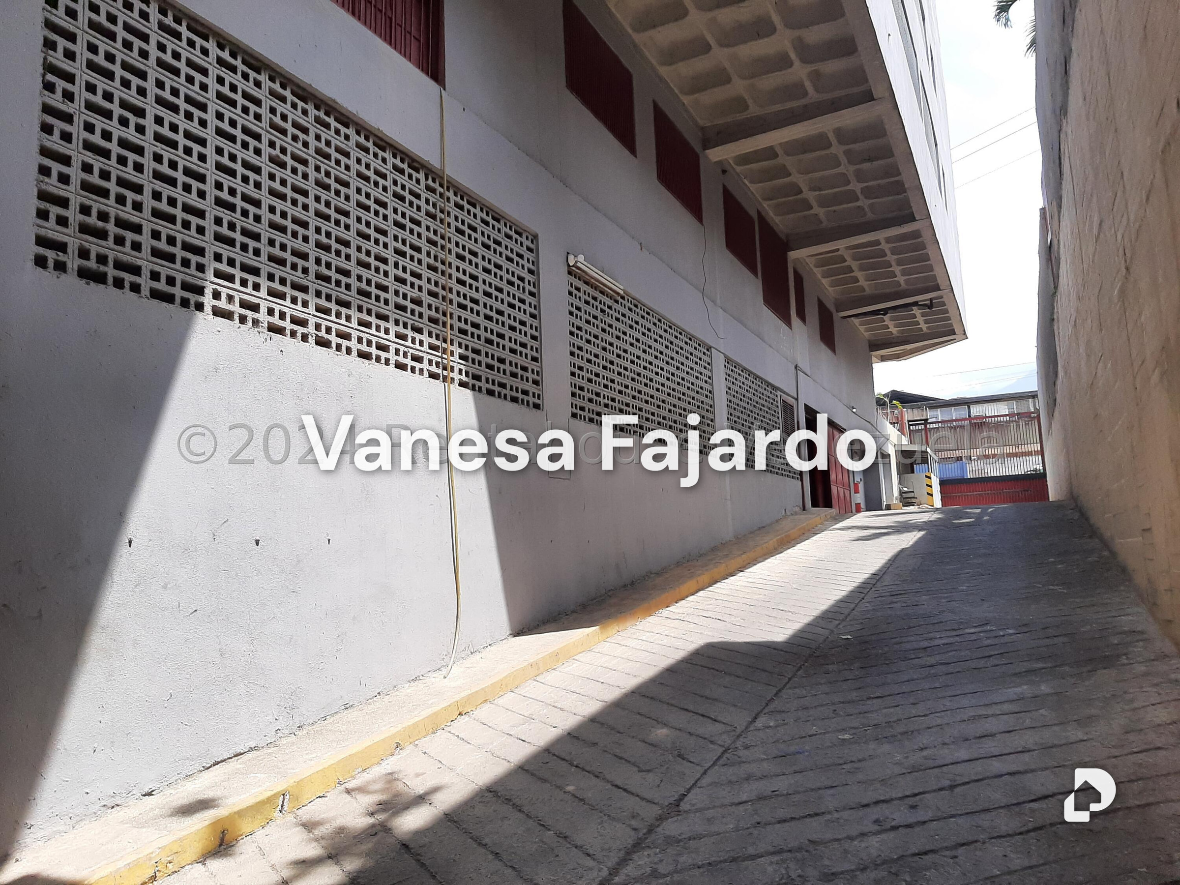 Edificio en Palo Verde, Caracas – 21