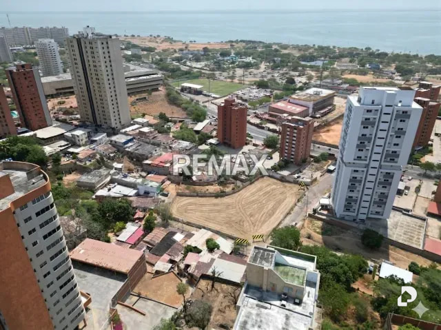 Terreno en Av el Milagro, Maracaibo – 3