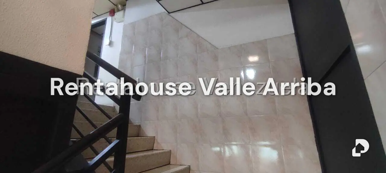 Local comercial en La Urbina, Caracas – 19