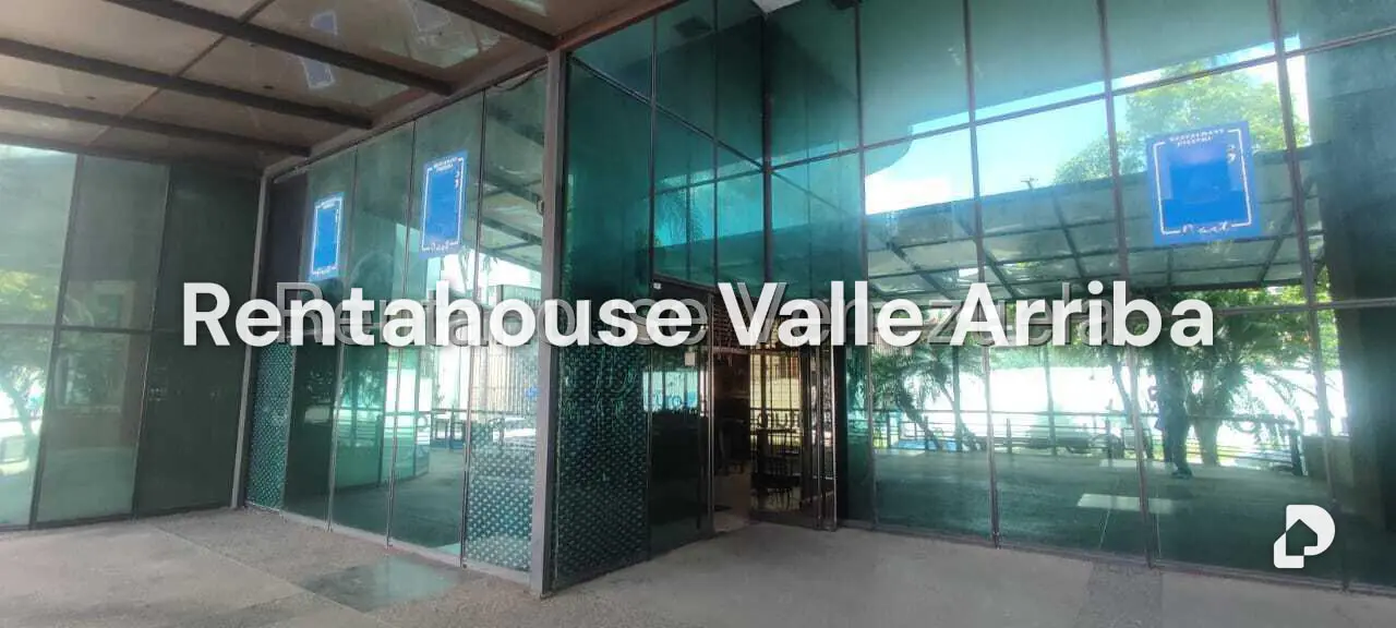Local comercial en La Urbina, Caracas – 26