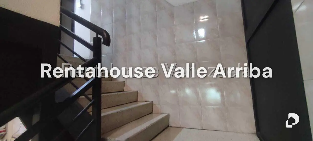 Local comercial en La Urbina, Caracas – 18