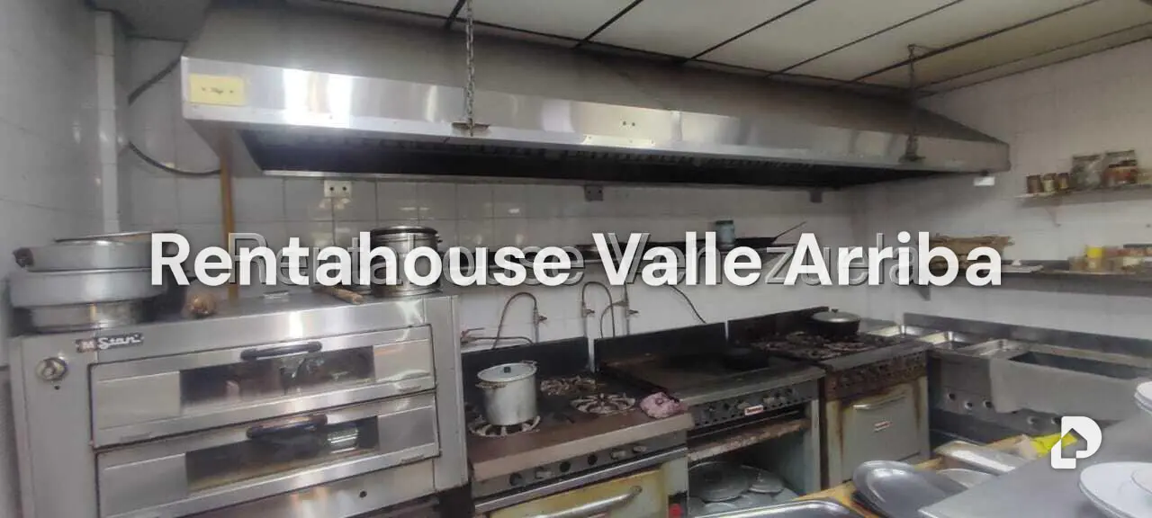 Local comercial en La Urbina, Caracas – 14