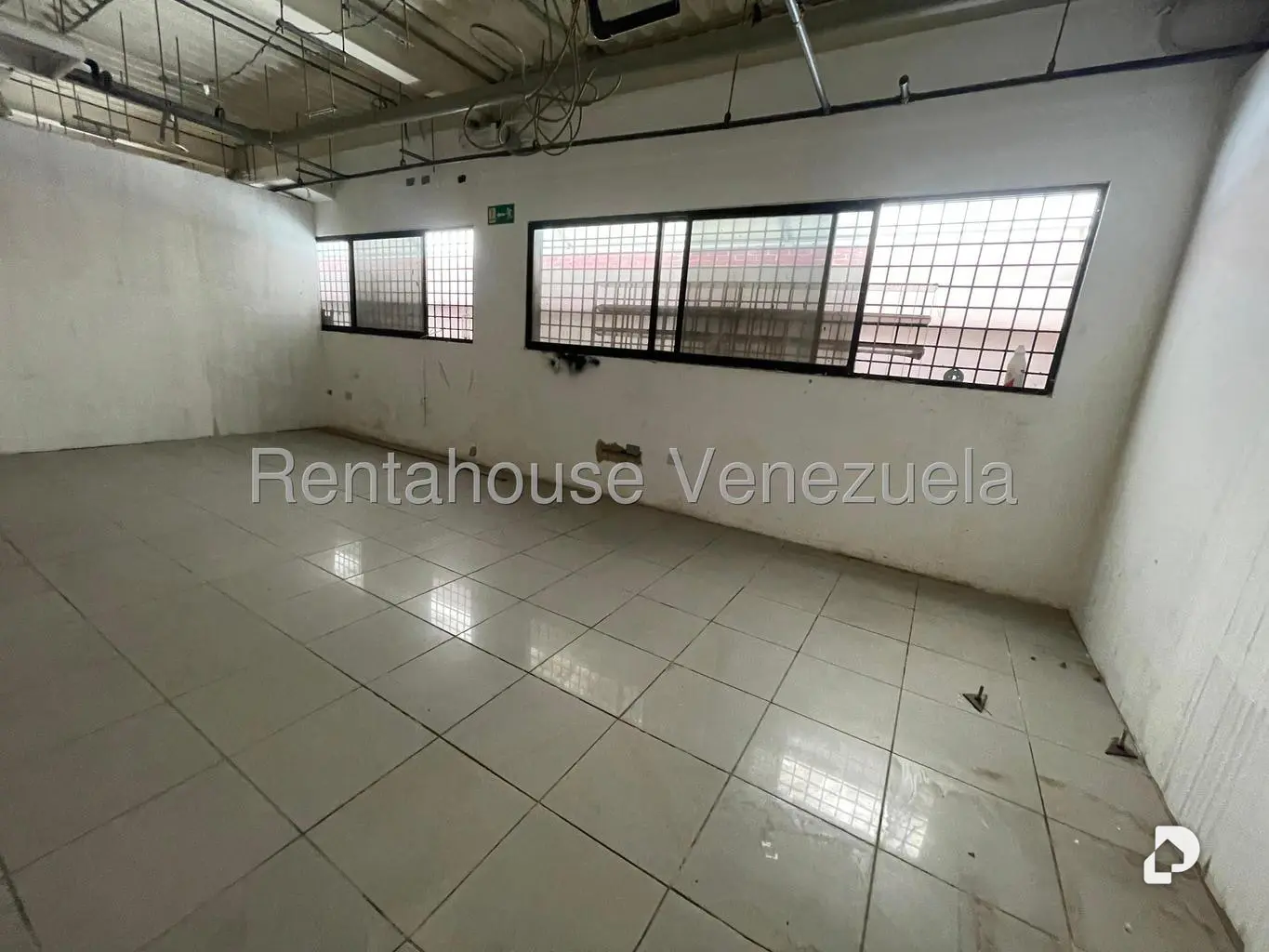 Local comercial en Las Mercedes, Caracas – 26